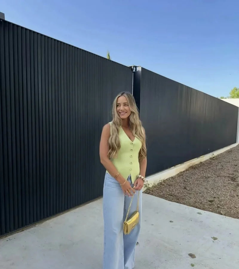 Women’s Sleeveless Knit Vest